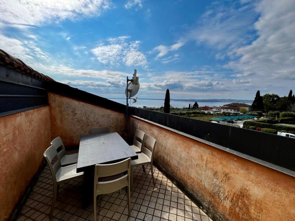 Residence Corte Ferrari -Ciao Vacanze- Moniga del Garda Exterior foto