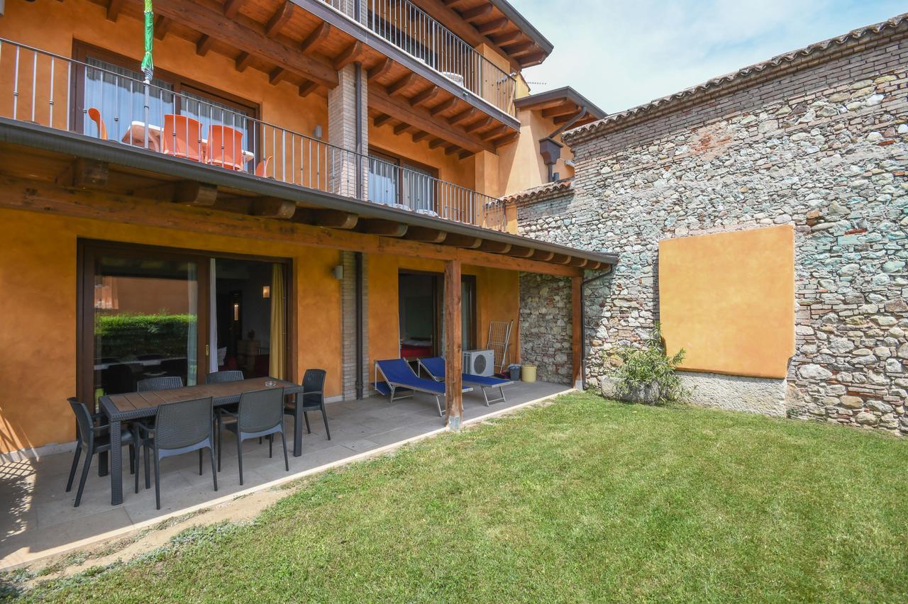 Residence Corte Ferrari -Ciao Vacanze- Moniga del Garda Exterior foto