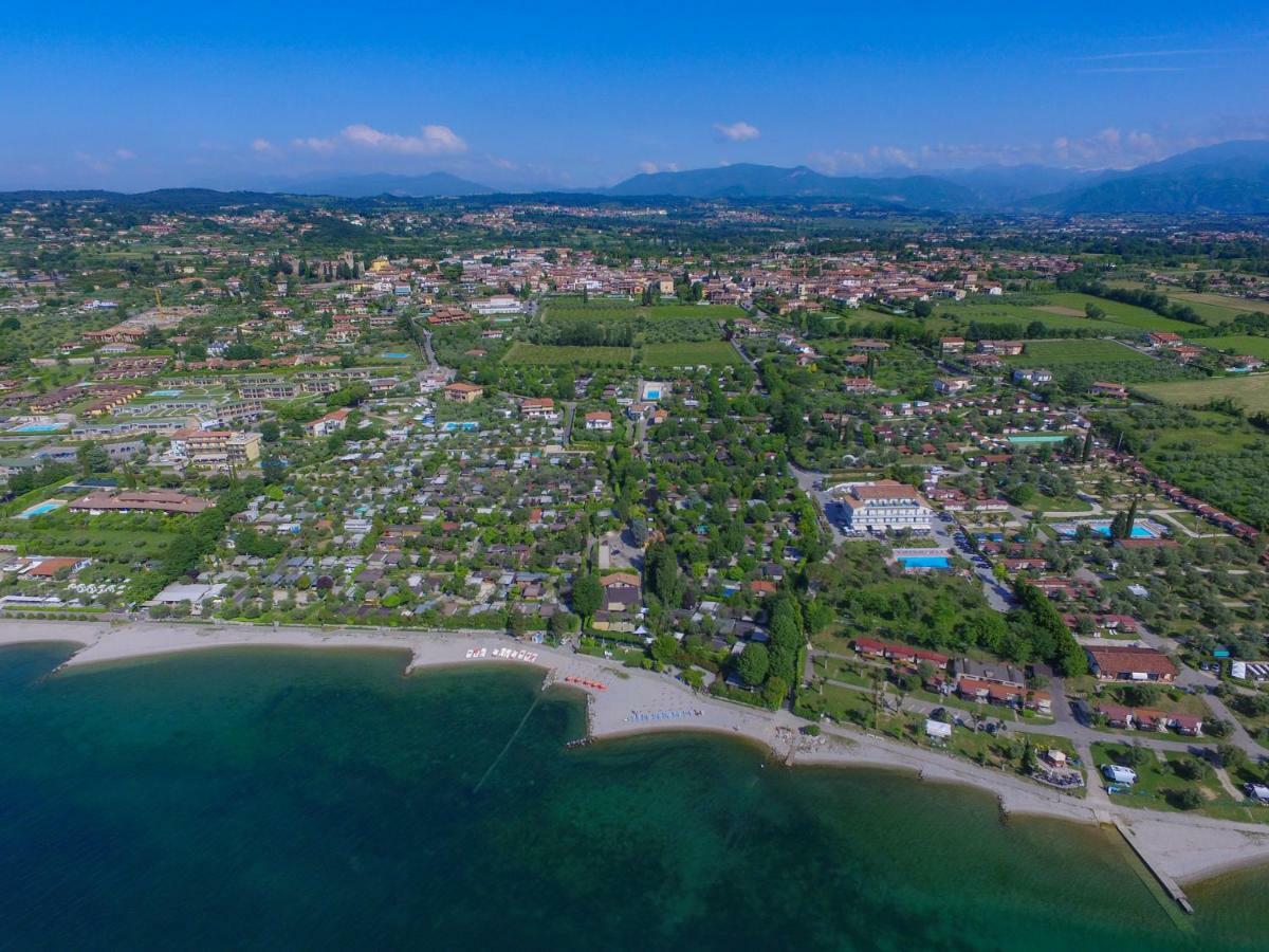 Residence Corte Ferrari -Ciao Vacanze- Moniga del Garda Exterior foto
